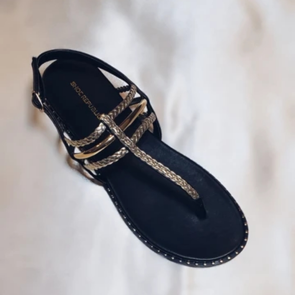 NWT sandals